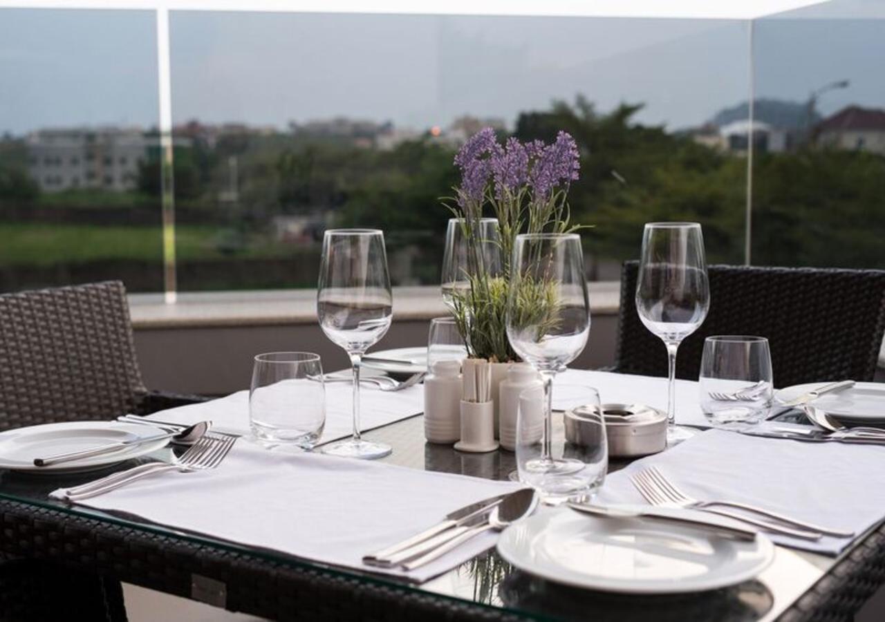 The Envoy Hotel Αμπούζα Εξωτερικό φωτογραφία
